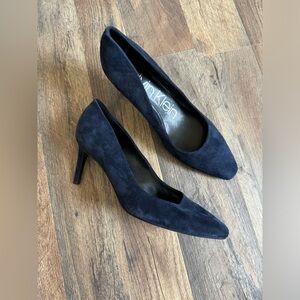 Calvin Klein Blue heels!